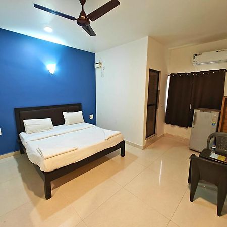 Calangute Turista Hotel Luaran gambar