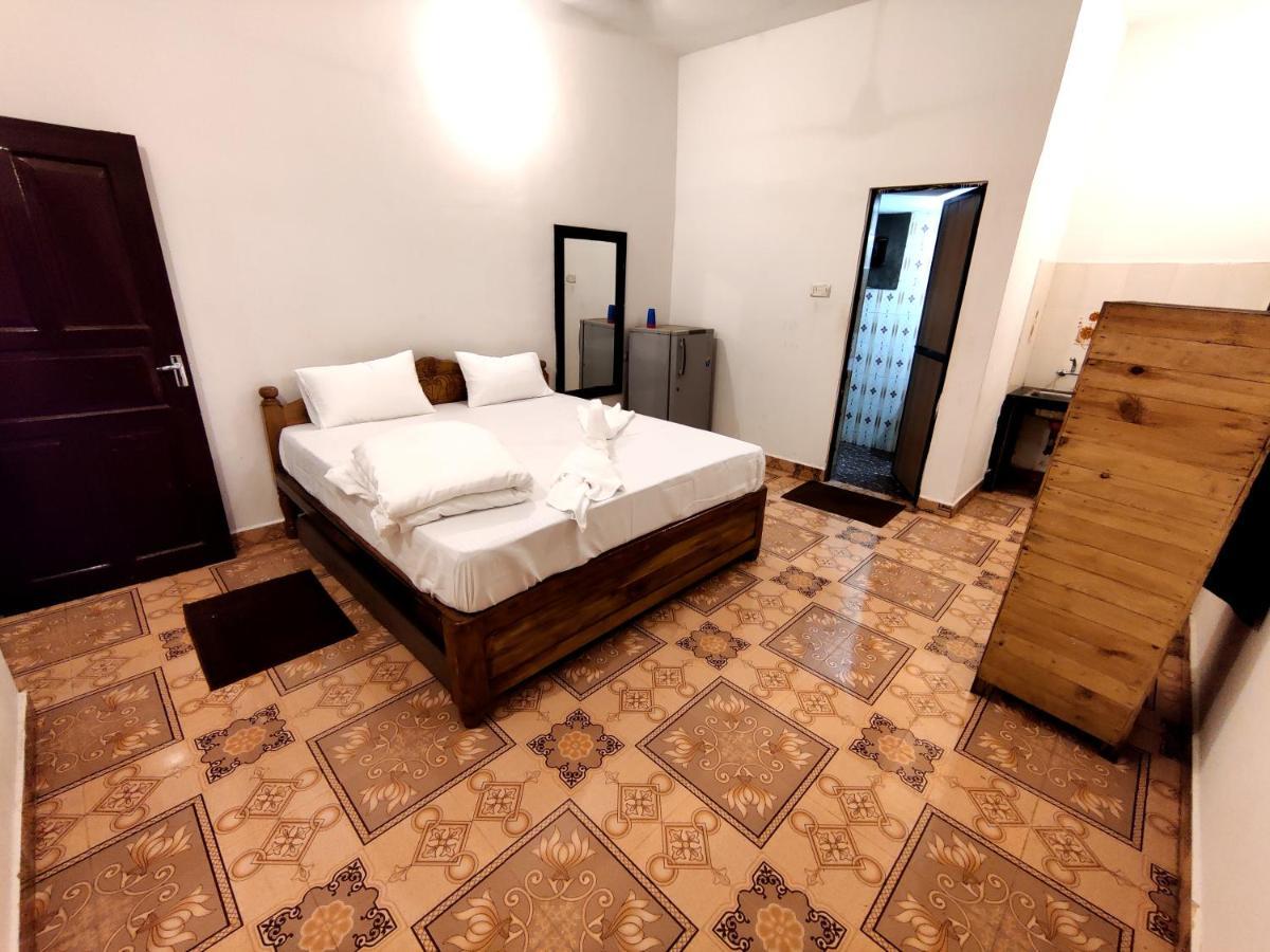 Calangute Turista Hotel Luaran gambar