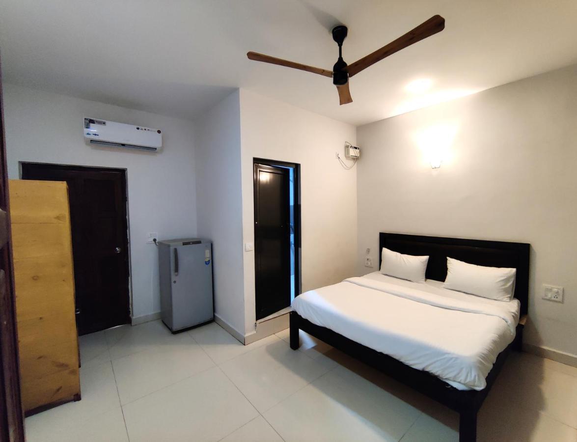 Calangute Turista Hotel Luaran gambar