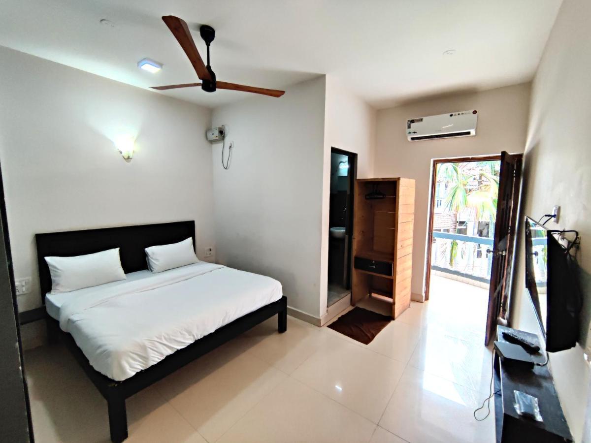 Calangute Turista Hotel Luaran gambar
