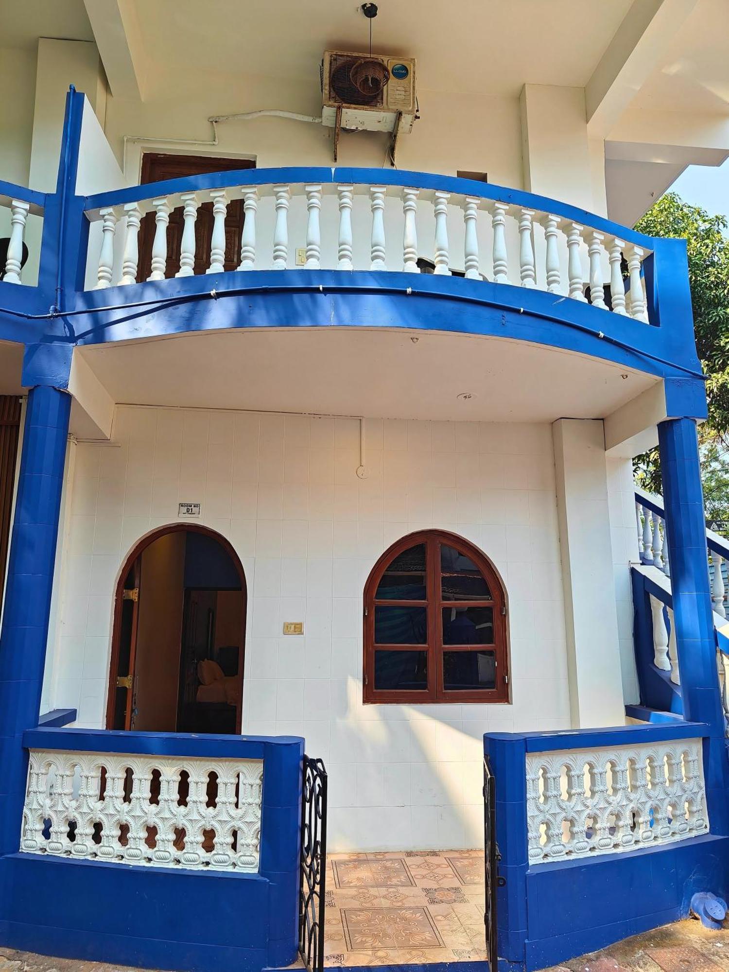 Calangute Turista Hotel Luaran gambar