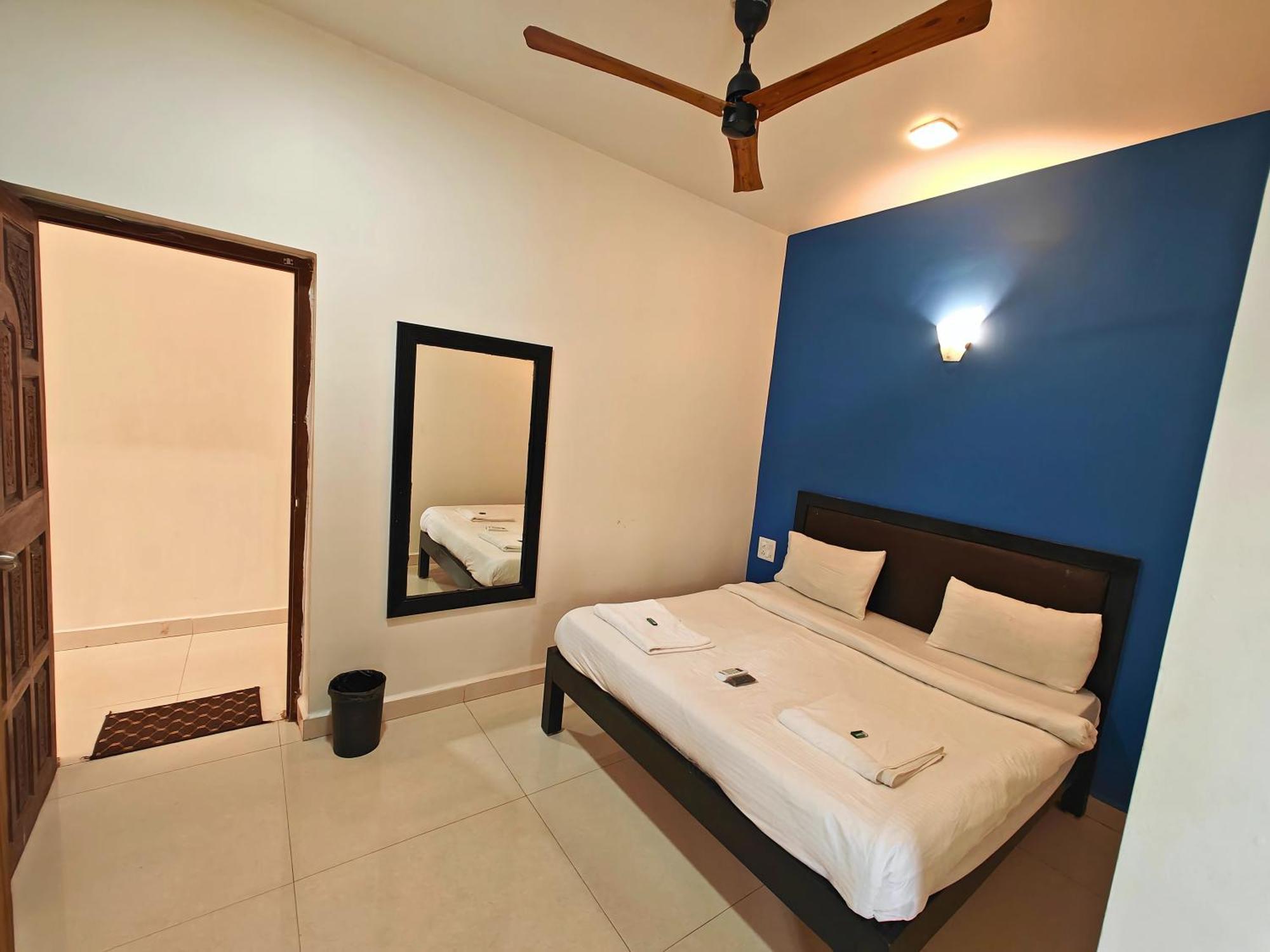 Calangute Turista Hotel Luaran gambar