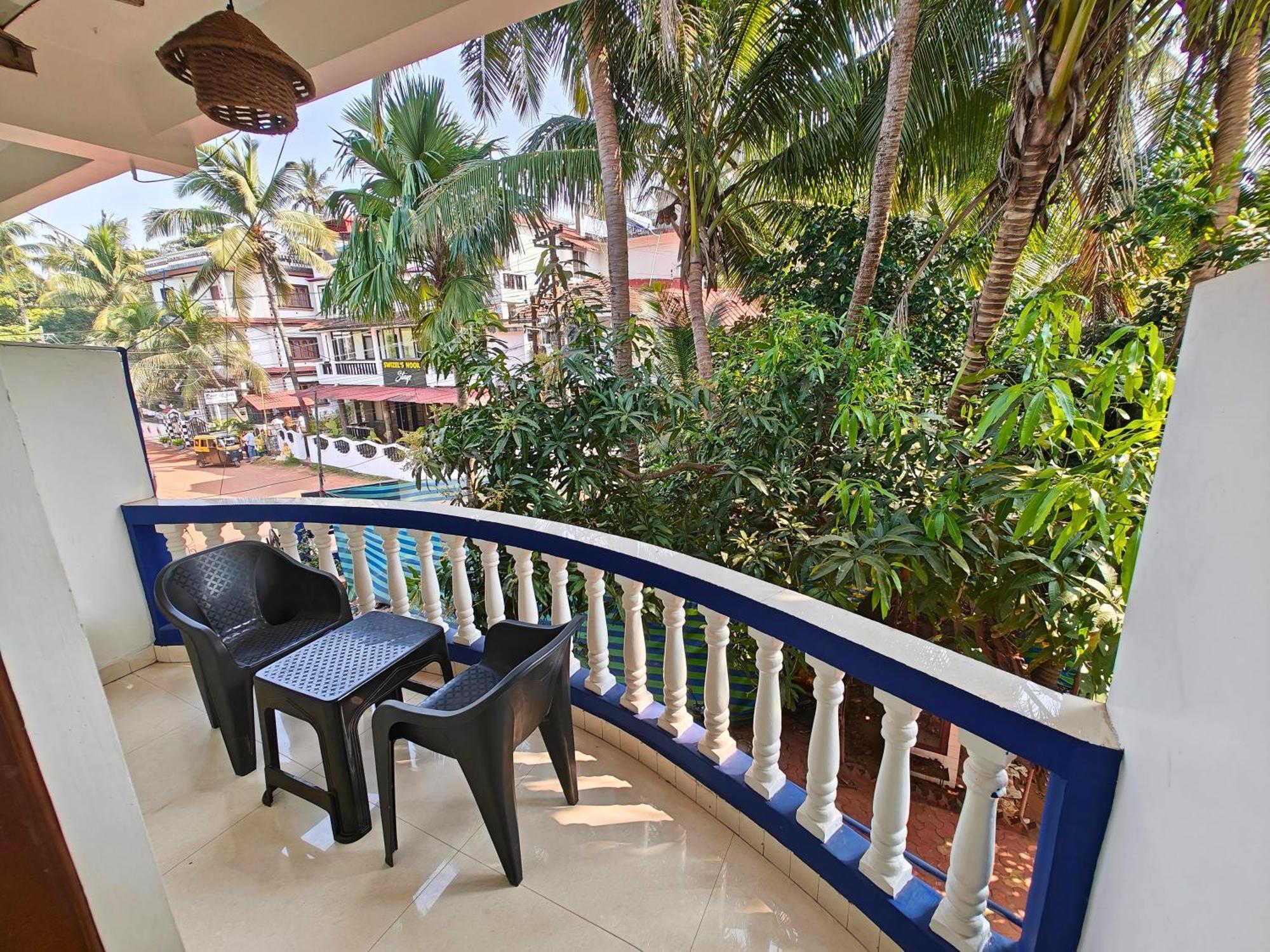 Calangute Turista Hotel Luaran gambar