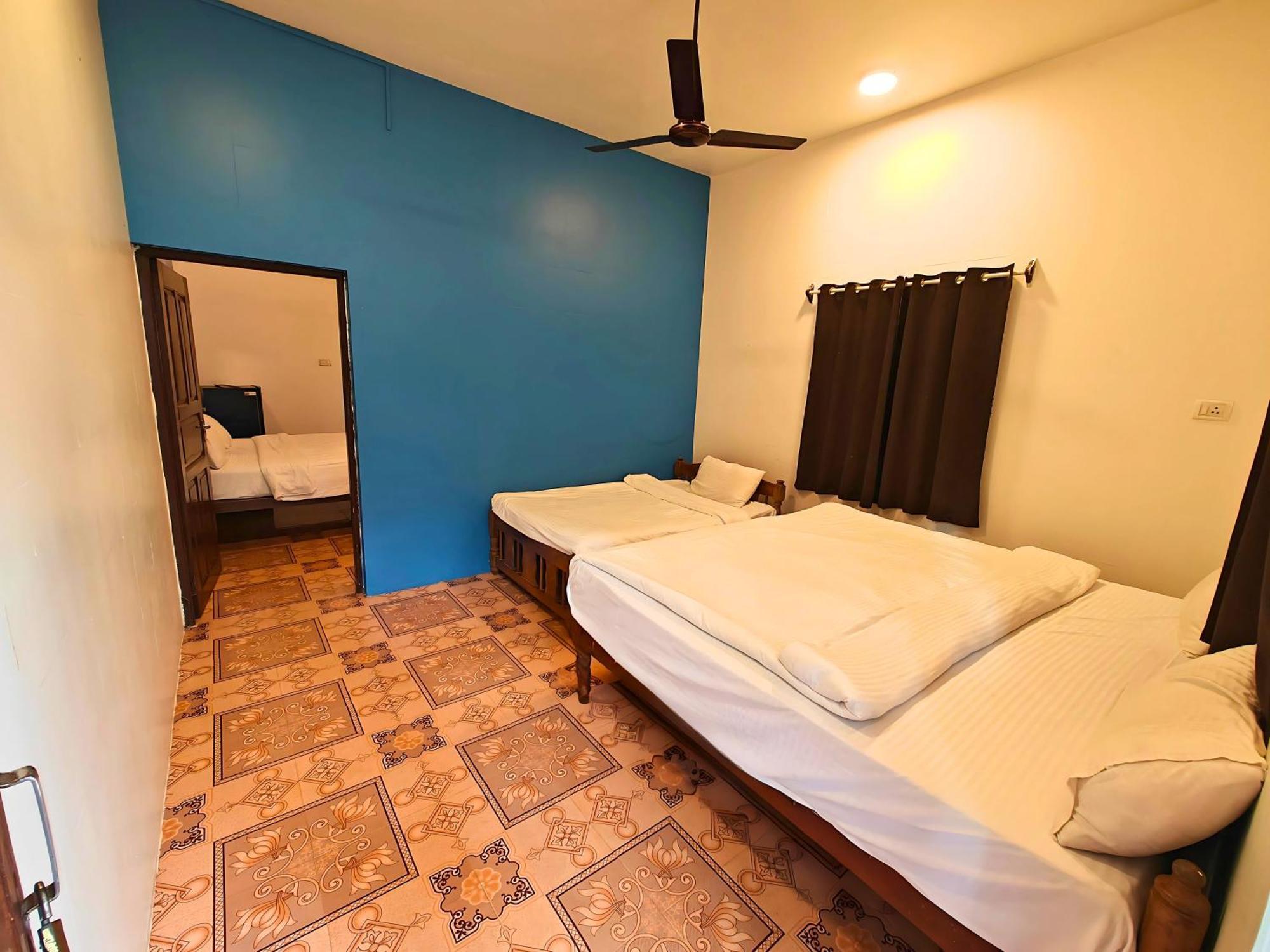 Calangute Turista Hotel Luaran gambar